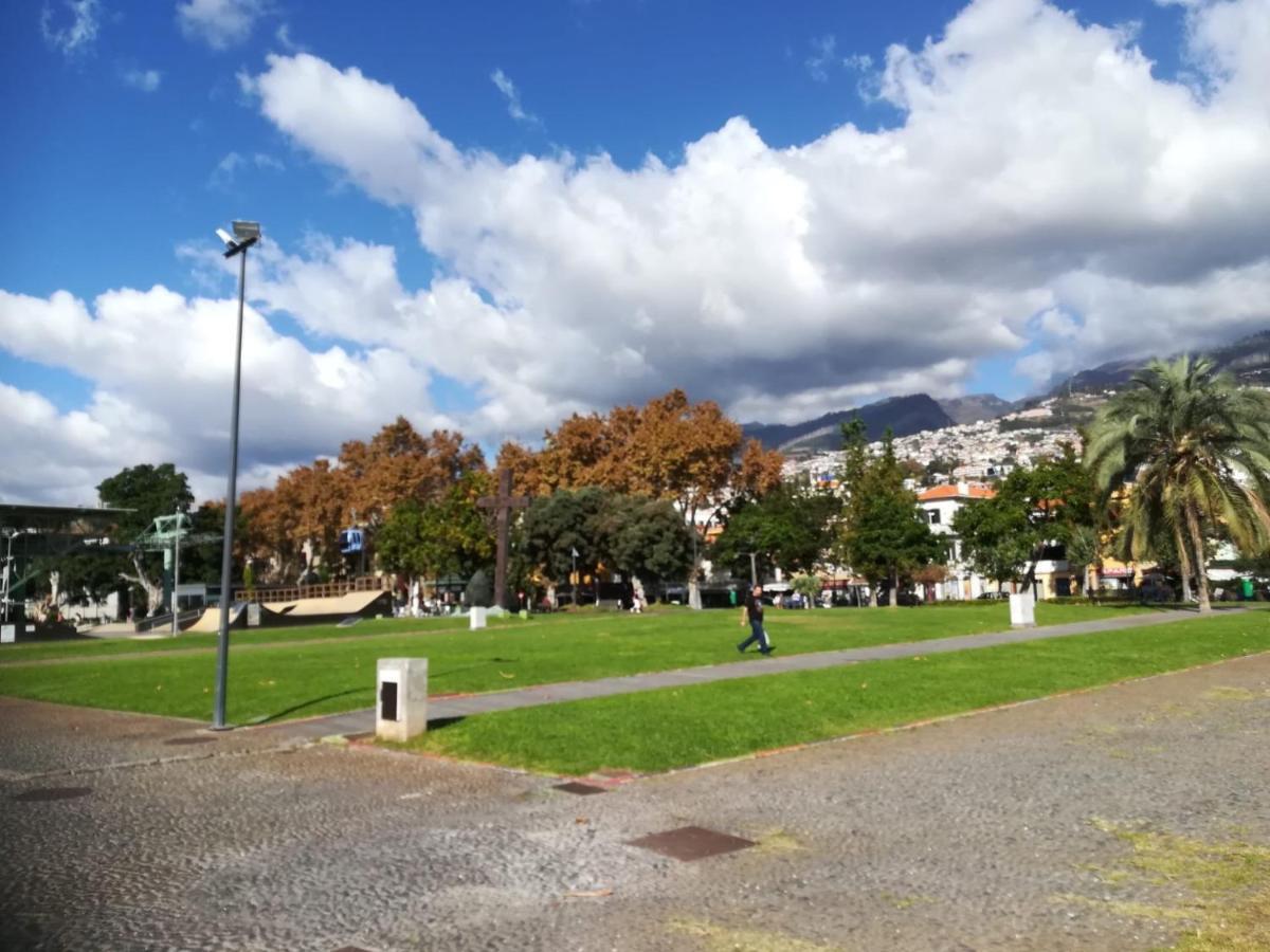 Luxury View Apartment Funchal Luaran gambar